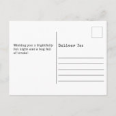 低おもしろいこうもり飛んでいるハッピーハローウィン ポストカード (裏面)