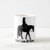 低く、遅い西部の喜びの馬 コーヒーマグカップ (中央)