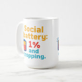 低ソーシャル・バッテリ コーヒーマグカップ (正面左)