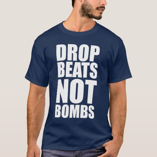 低下はない爆弾を打ちます Tシャツ (正面)