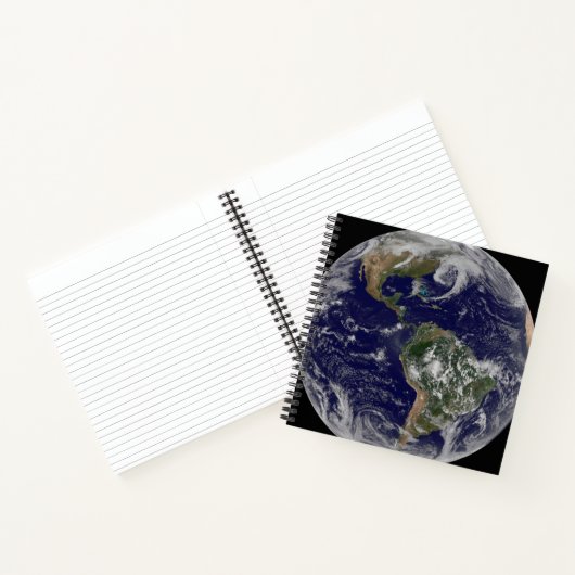 低圧システムを示す全地球。 ノートブック (内部)