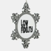 低忠実度 スノーフレークピューターオーナメント (左)