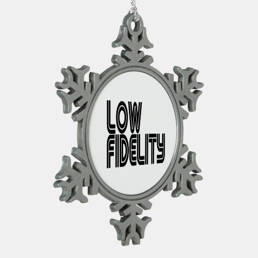 低忠実度 スノーフレークピューターオーナメント (左)