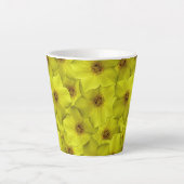 低木状のシニーフォイルのシームレスパターン カフェラテマグ (正面)