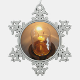 低白熱［赤熱］光を放つ電圧電球 スノーフレークピューターオーナメント