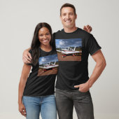 低翼の航空機、奥地にオーストラリア1 Tシャツ (ユニセックス)