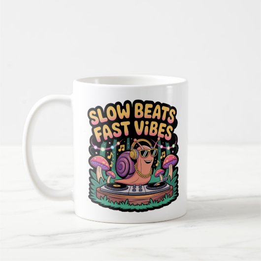 低速ビートFast Vibes カラフル Snail DJ おもしろい コーヒーマグカップ (左)