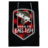 低音の魚の人のベビーシャワーの魚釣りに生まれて下さい ミディアムペーパーバッグ (裏面)