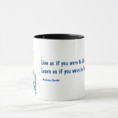 住み、ヨガのマグを学んで下さい マグカップ (中央)