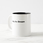 住んでいる飛行試験夢のマグ ツートーンマグカップ (正面左)