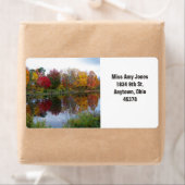 住所 シール、戻る、秋の木の水に。 ラベル (インサイチュ)