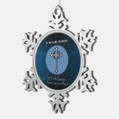 住職の10周年記念にパーソナライズ スノーフレークピューターオーナメント (右)