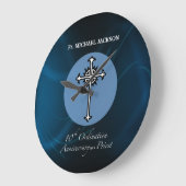 住職の10周年記念にパーソナライズ ラージ壁時計 (傾斜)