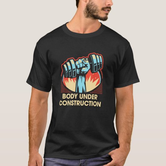 体ダウン建築おもしろいトレーニングユーモスジムFi Tシャツ (正面)