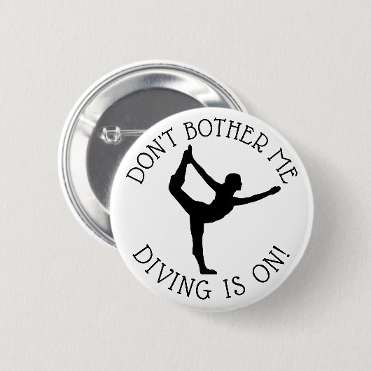 体操がユーモアのボタンに表示されている 缶バッジ (正面&裏面)