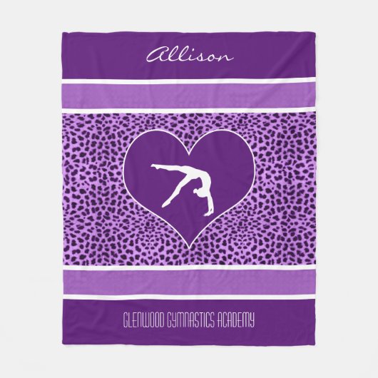 体操のモノグラムが付いている紫色のチータのプリント フリースブランケット (正面)