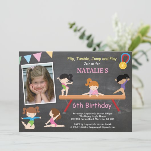 体操の誕生日の招待状のピンクの体育館のパーティー 招待状 (スタンド正面)