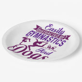 体操や犬に気を取られる ペーパープレート (アングル)