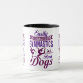 体操や犬に気を取られる マグカップ (中央)
