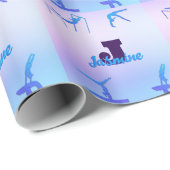 体操ガーリーブルーパープルモノグラムパーソナライズされた ラッピングペーパー (ロールコーナー)