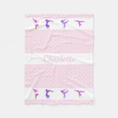 体操ガールズネームパーソナライズされたピンククローバー フリースブランケット (正面)