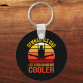 体操パパ体操選手スポーツ愛好家Grp キーホルダー (正面)