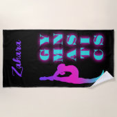 体操パープルピンクターコイズ グラデーション ビーチタオル (正面)