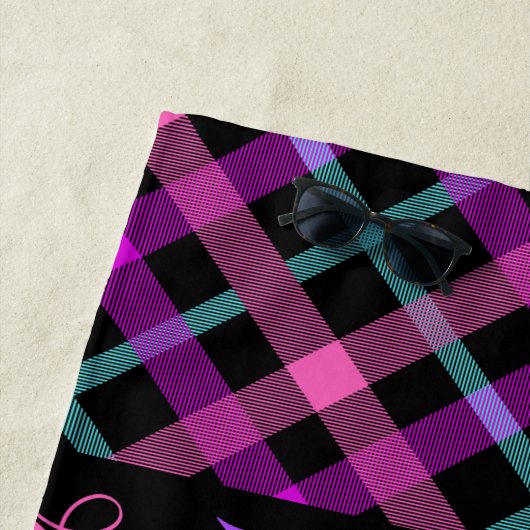 体操ビームピンクパープルティール（緑がかった色）タータンチェック ビーチタオル (インサイチュ)