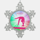 体操ピータースノーフレークの木のオーナメント。 スノーフレークピューターオーナメント (正面)