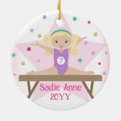 体操ブロンドヘアーギムナストカスタムギフト セラミックオーナメント (裏面)