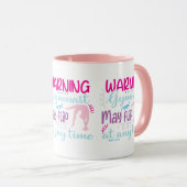 体操選手警告はいつでもフリップする可能性がある マグカップ (正面右)