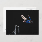 体操選手(16-17)でこぼこのバーを取り除く ポストカード (正面/裏面)