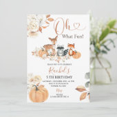 何おもしろい秋ウッドランドパンプキン誕生日 招待状 (スタンド正面)