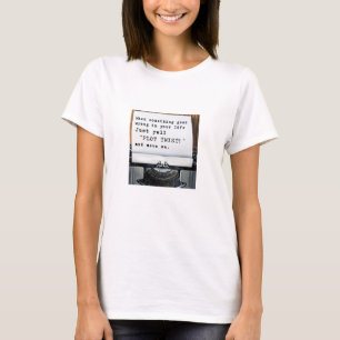 何かがうまくいかない時、ちょうど叫び声の"プロットのねじれ! " Tシャツ