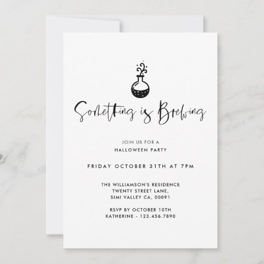 何かが黒いハローウィンパーティを醸造しているミニマル 招待状 (正面)