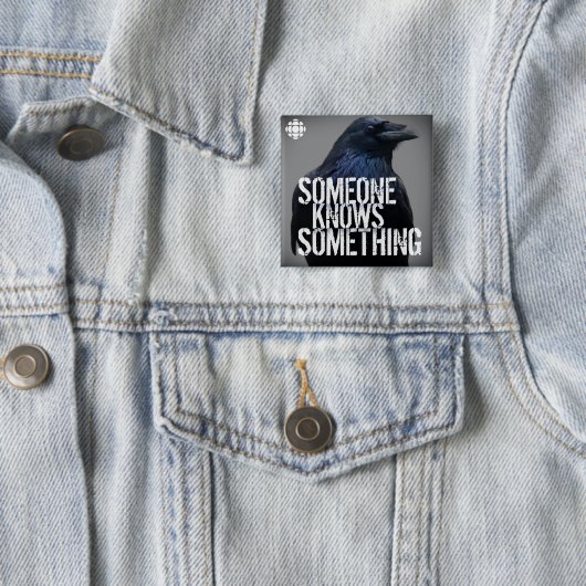 何かを知っているCBC 缶バッジ (インサイチュ)