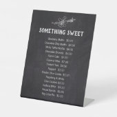 何か甘いバニラケーキのペストリーの価格表 台座サイン (正面)
