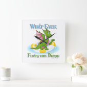 何がドラゴンをかわいい スクエア壁時計 (ホーム)