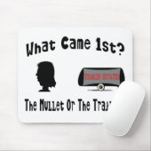 何が第1を来ましたか。 マレットかトレーラーか。 マウスパッド (マウス)