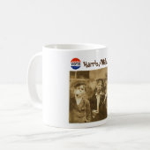 何だ?Vote Harris/Walz Coffee Mug コーヒーマグカップ (正面左)