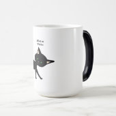 何て魔女だ！緑おもしろい目黒猫 モーフィングマグカップ (正面右)