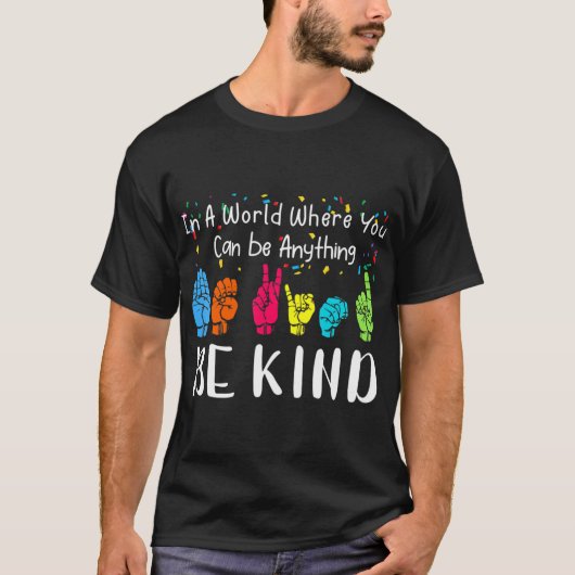 何でも優しいシャツになれる世界で Tシャツ (正面)