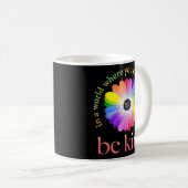 何でも優しい贈り物になれる世界 コーヒーマグカップ (正面右)