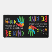 何でも優しくできる世ユニーク界 デスクマット (正面)