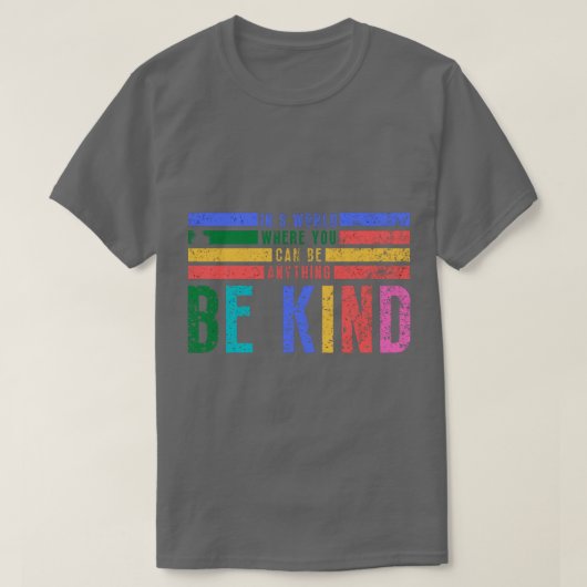 何でも優しくできる世界で8 Tシャツ (デザイン正面)