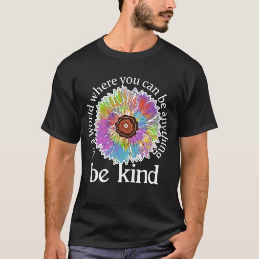何でも親切にできる世界で Tシャツ (正面)