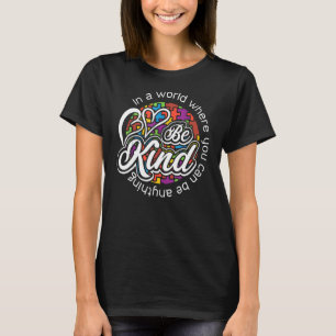 何でも親切にできる世界で Tシャツ