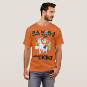 何でも親切にできる世界で Tシャツ (正面フル)