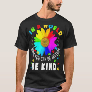 何でも親切にできる世界の女性 Tシャツ