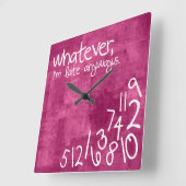 何でも、私はとにかく遅れている – ホットピンク スクエア壁時計 (傾斜)